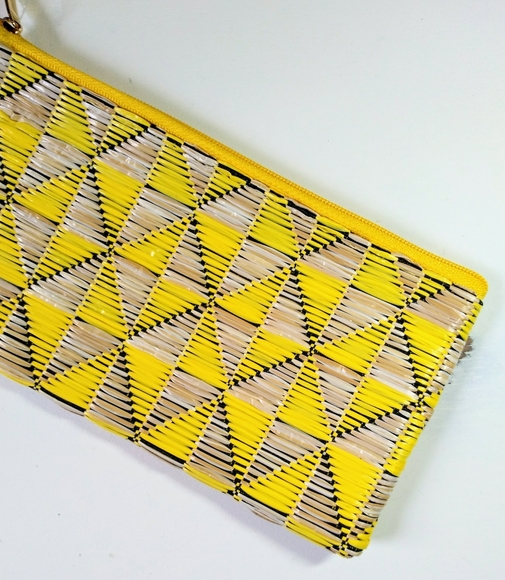 🆕 One Geometric Woven Straw, Thin Pouch 👝 - Picture 9 of 16